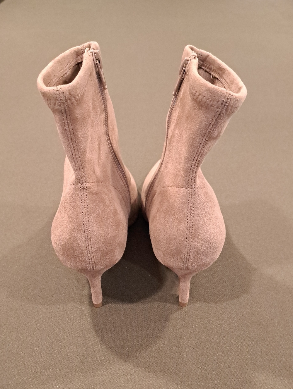 Steve Madden Lianne Bootie - Color: Taupe - Size: 9 - Picture 5 of 10